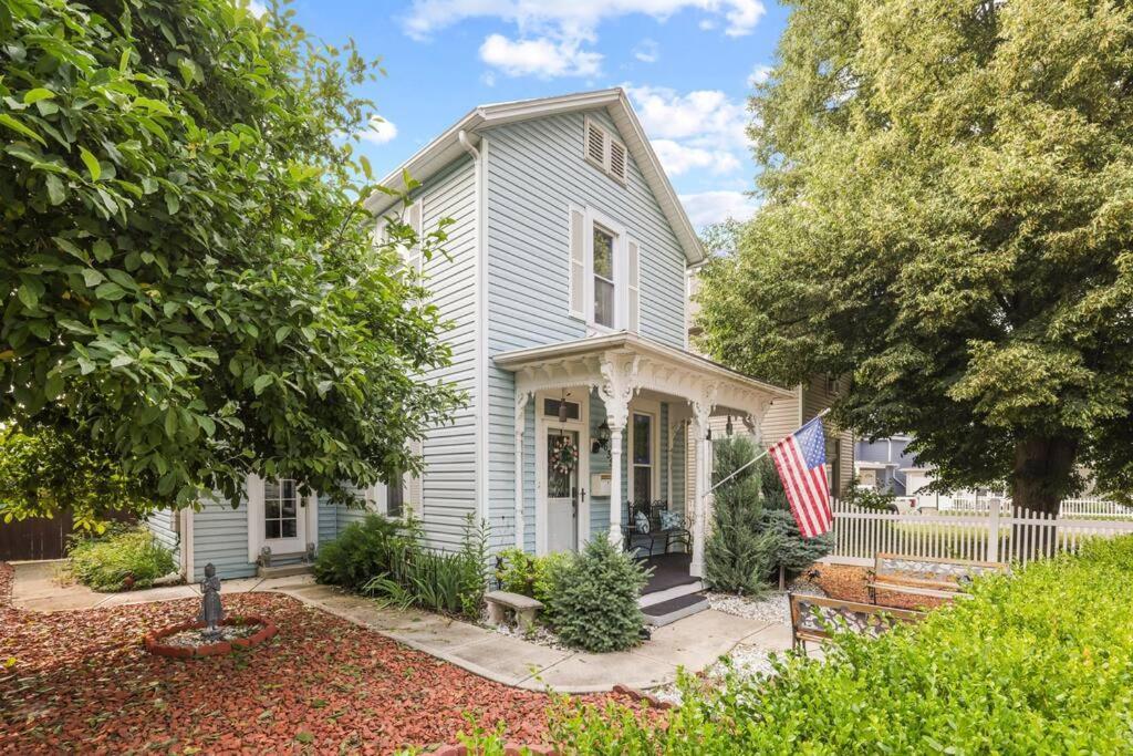 Charming Victorian Home - 2 Minutes To Downtown แลงคัสเตอร์ ภายนอก รูปภาพ
